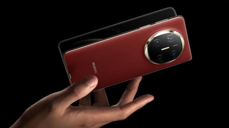 Huawei Mate X7 8.0" Foldable (16Gb Ram / 512Gb Rom) - Red thumbnail 2