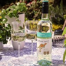 Yellow Tail Moscato Sweet White Wine (75Cl) thumbnail 2