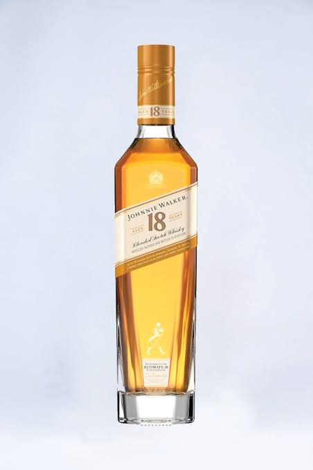 Johnnie Walker Aged 18 Years Blended Scotch Whisky 70Cl thumbnail 2