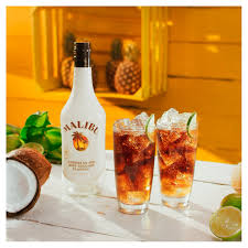 Malibu Coconut Flavoured Caribbean White Rum 70Cl thumbnail 2