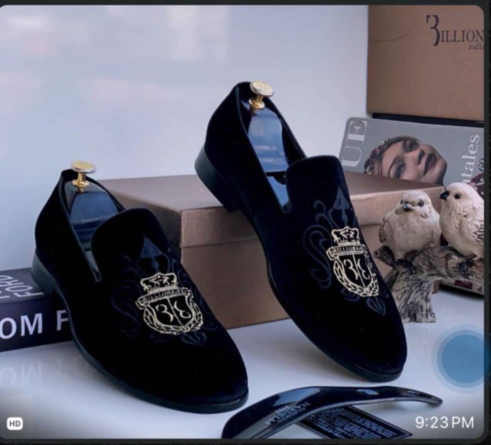 Billionaire Italian Couture Velvet Crest Loafers (Black)