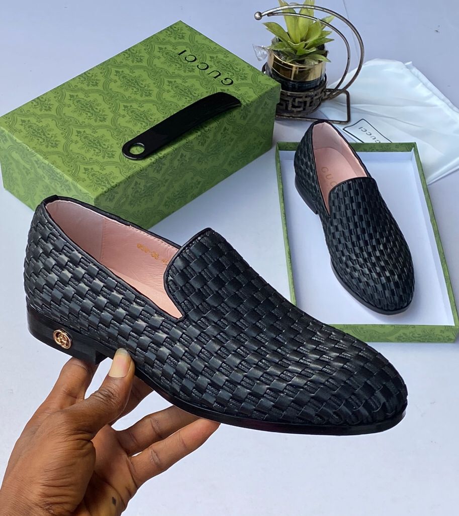 Gucci Woven Intrecciato Leather Slip-On Loafers (Classic Black)
