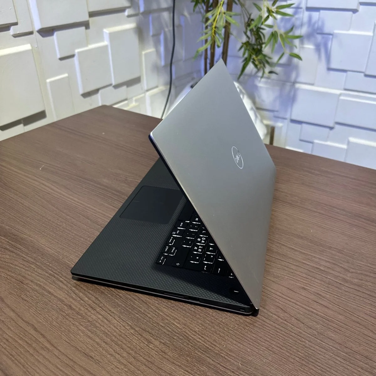 Dell Precision 5530 I7 8Th Gen 16/512 4Gb Quadro Touch Used