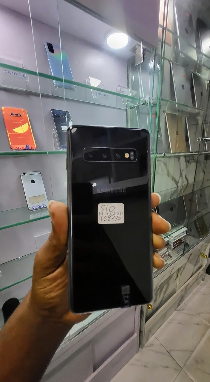 Used Samsung Galaxy S10