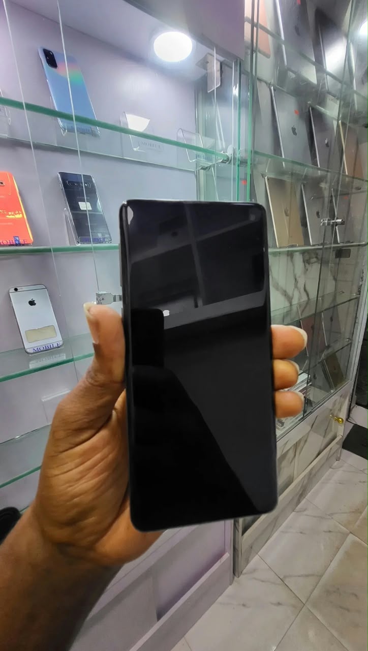 Used Samsung Galaxy S10 thumbnail 2