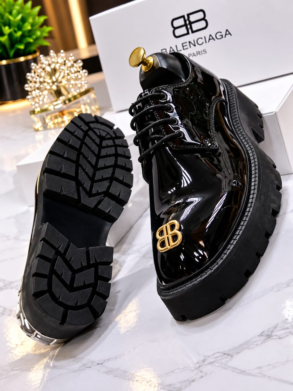 High-Gloss Patent & Textured Black Leather Derby Shoes thumbnail 3