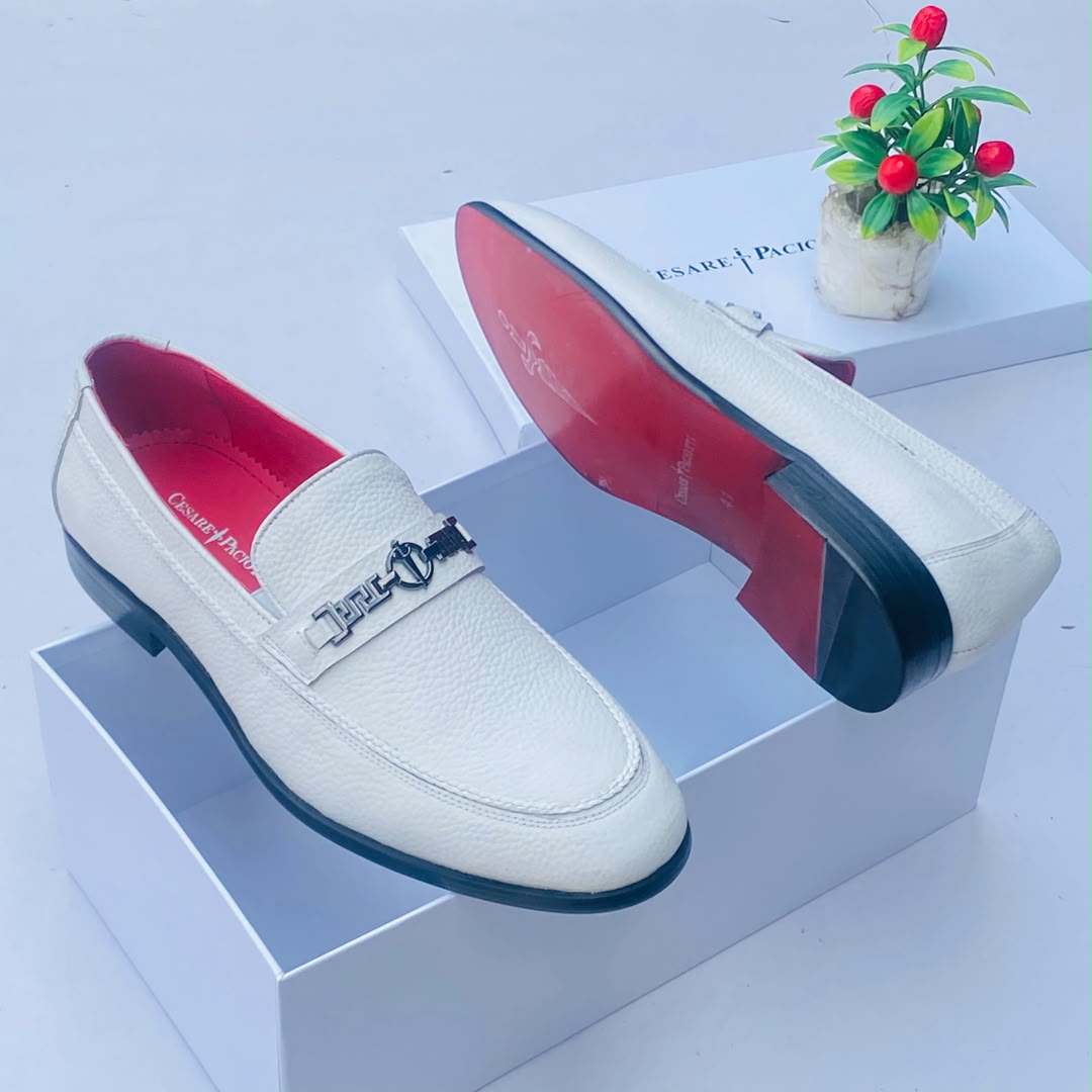Cesare Paciotti Pebbled Leather Dagger Hardware Loafers thumbnail 4