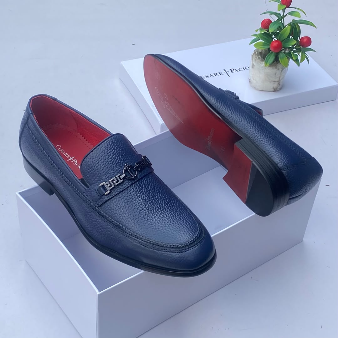 Cesare Paciotti Pebbled Leather Dagger Hardware Loafers thumbnail 2