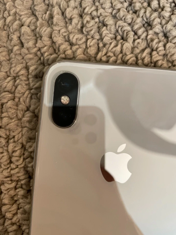 Apple Iphone X - Factory Sim-Unlocked Smartphone (64Gb / 256Gb, Space Gray & Silver)  -Very Good Quality