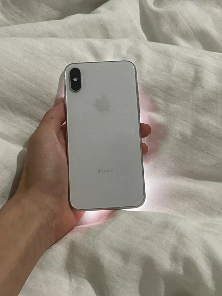 Apple Iphone X - Factory Sim-Unlocked Smartphone (64Gb / 256Gb, Space Gray & Silver)  -Very Good Quality thumbnail 3