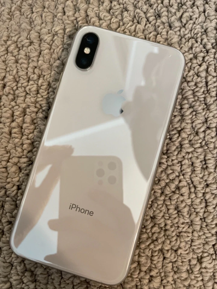 Apple Iphone X - Factory Sim-Unlocked Smartphone (64Gb / 256Gb, Fair Condition)
