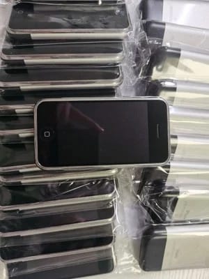 Direct Uk Used Apple Iphone 8 Factory Unlocked (64Gb / 128Gb / 256Gb) — Grade A thumbnail 3