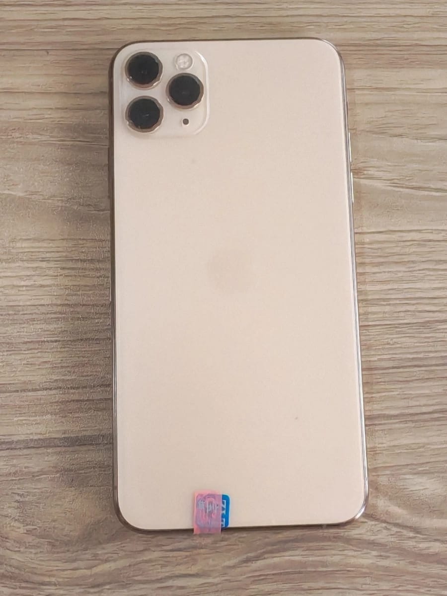 Direct Uk Used Apple Iphone 11 Pro Max Factory Unlocked (64Gb / 256Gb / 512Gb) — Grade B thumbnail 3