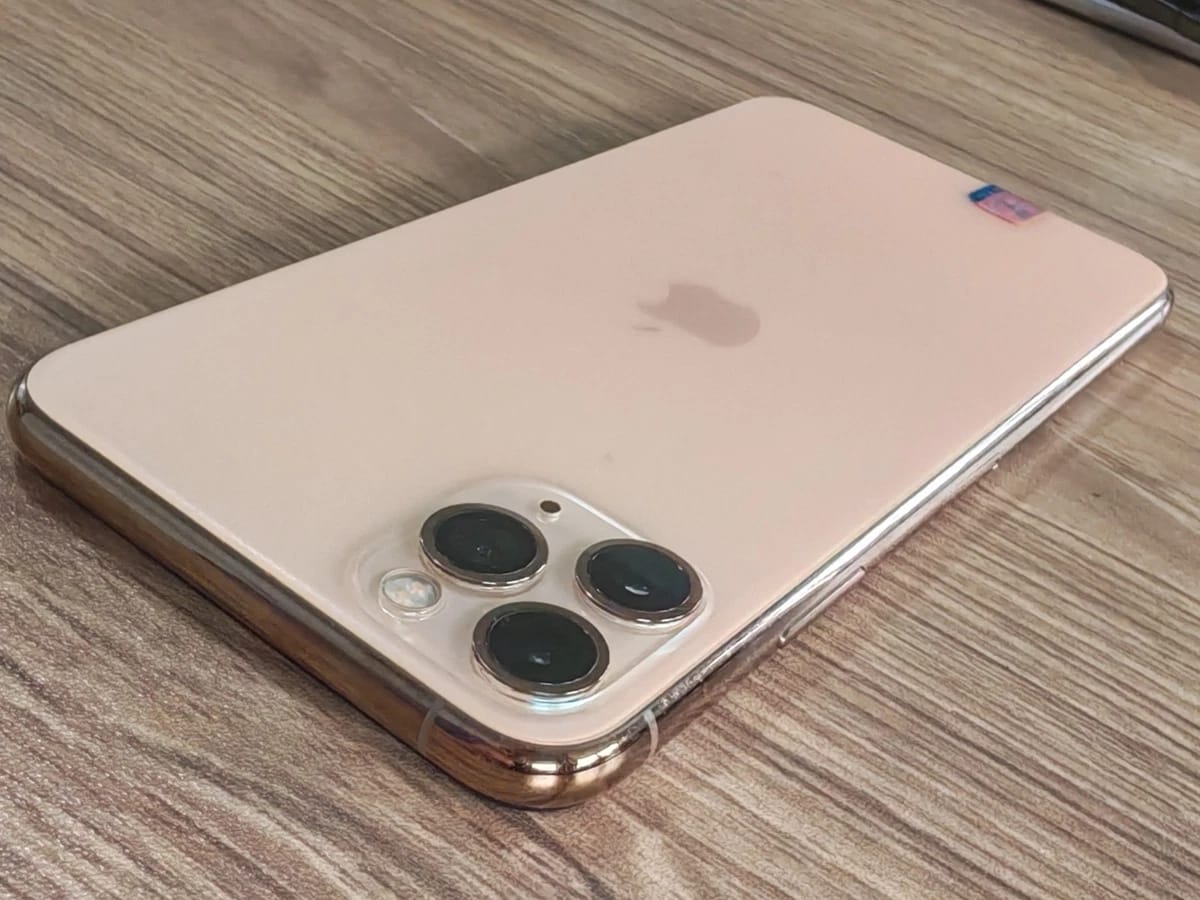 Direct Uk Used Apple Iphone 11 Pro Max Factory Unlocked (64Gb / 256Gb / 512Gb) — Fair thumbnail 3