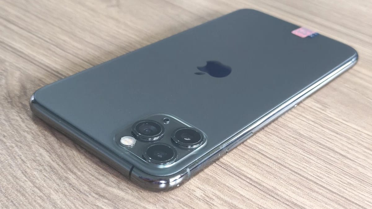 Direct Uk Used Apple Iphone 11 Pro Max Factory Unlocked (64Gb / 256Gb / 512Gb) — Fair thumbnail 2