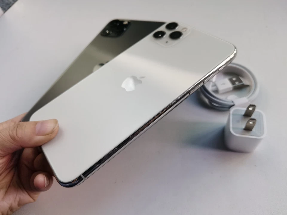 Direct Uk Used Apple Iphone 11 Pro  Max Factory Locked 64Gb/256Gb/512Gb First Grade (Wifi Only) thumbnail 2