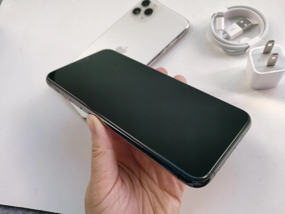 Direct Uk Used Apple Iphone 11 Pro  Max Factory Locked 64Gb/256Gb/512Gb Fair Grade (Wifi Only) thumbnail 3