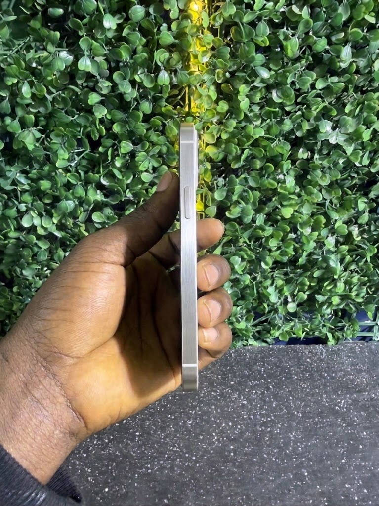 Direct Uk Used Apple Iphone 14 (Esim) Sim Locked & Wi-Fi Only (128Gb / 256Gb / 512Gb) — Fair