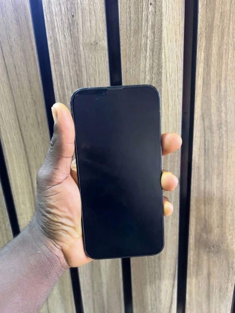 Direct Uk Used Apple Iphone 14 Plus (Esim) Sim Locked & Wi-Fi Only (128Gb / 256Gb / 512Gb) — Grade B thumbnail 2