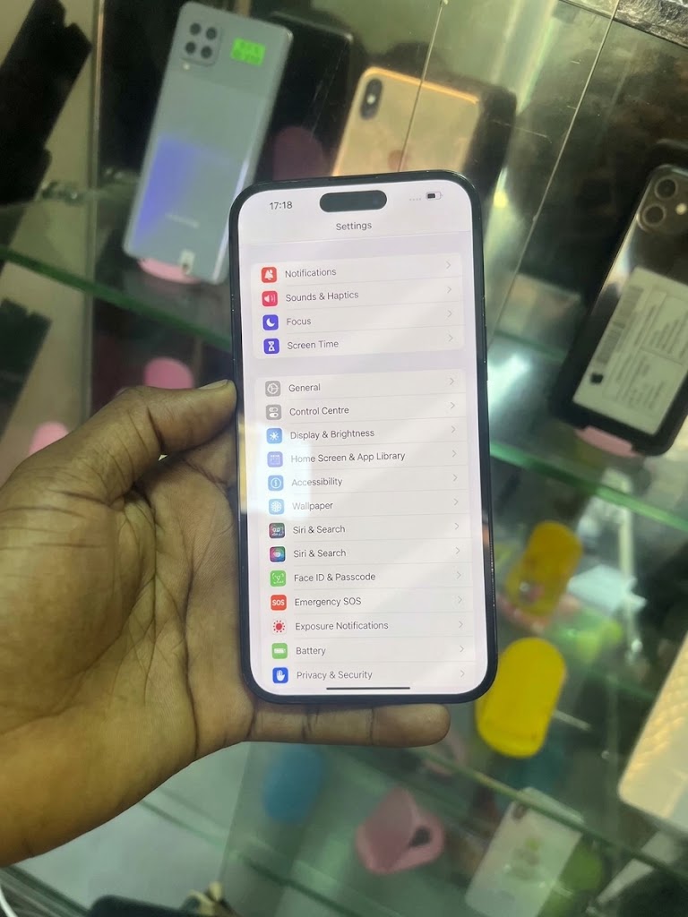 Direct Uk Used Apple Iphone 14 Pro Max Esim Factory Unlocked (128Gb / 256Gb / 512Gb / 1Tb) — Grade A thumbnail 3