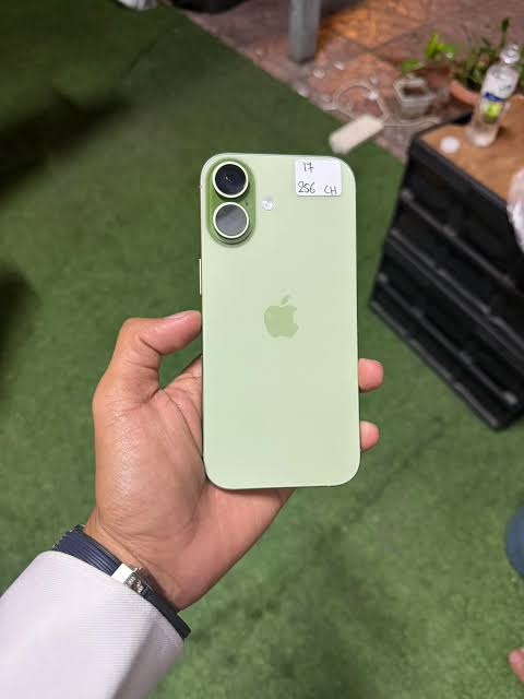 Direct Uk Used Apple Iphone 17 Physical Sim (Unlocked) — 256Gb & 512Gb Excellent Grade A