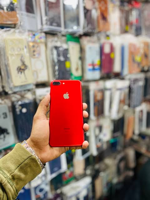 Direct Uk Used Apple Iphone 7 Plus (Carrier Locked) — 32Gb, 128Gb, 256Gb Very Good  Grade B