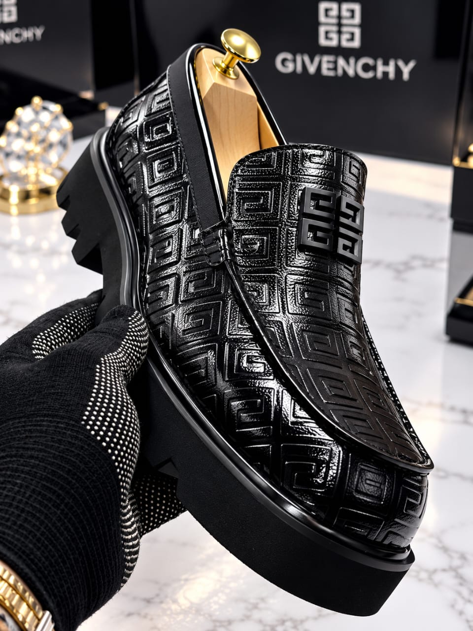Men’s Designer High-Gloss Patent Leather Platform Dress Shoes – Black thumbnail 2
