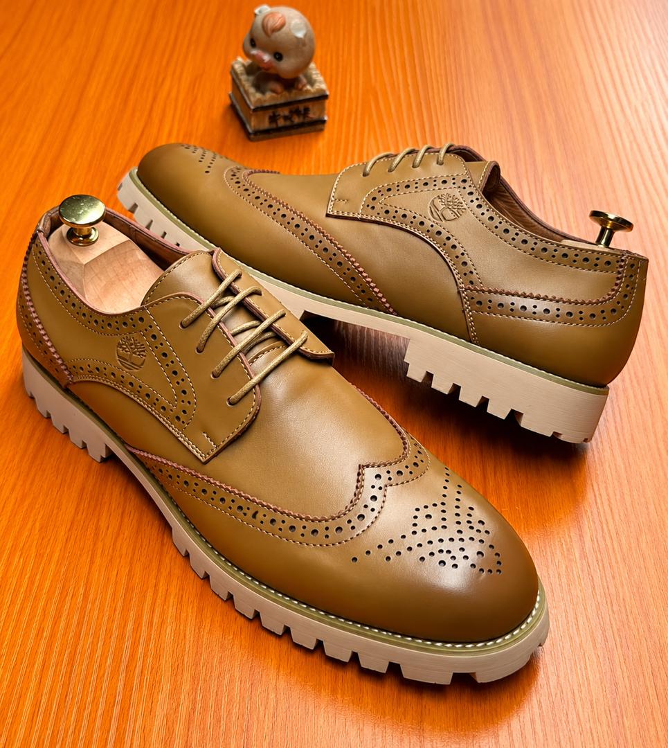 Men's Premium Tan Leather Wingtip Brogue Oxford Shoes With Lug Sole thumbnail 2