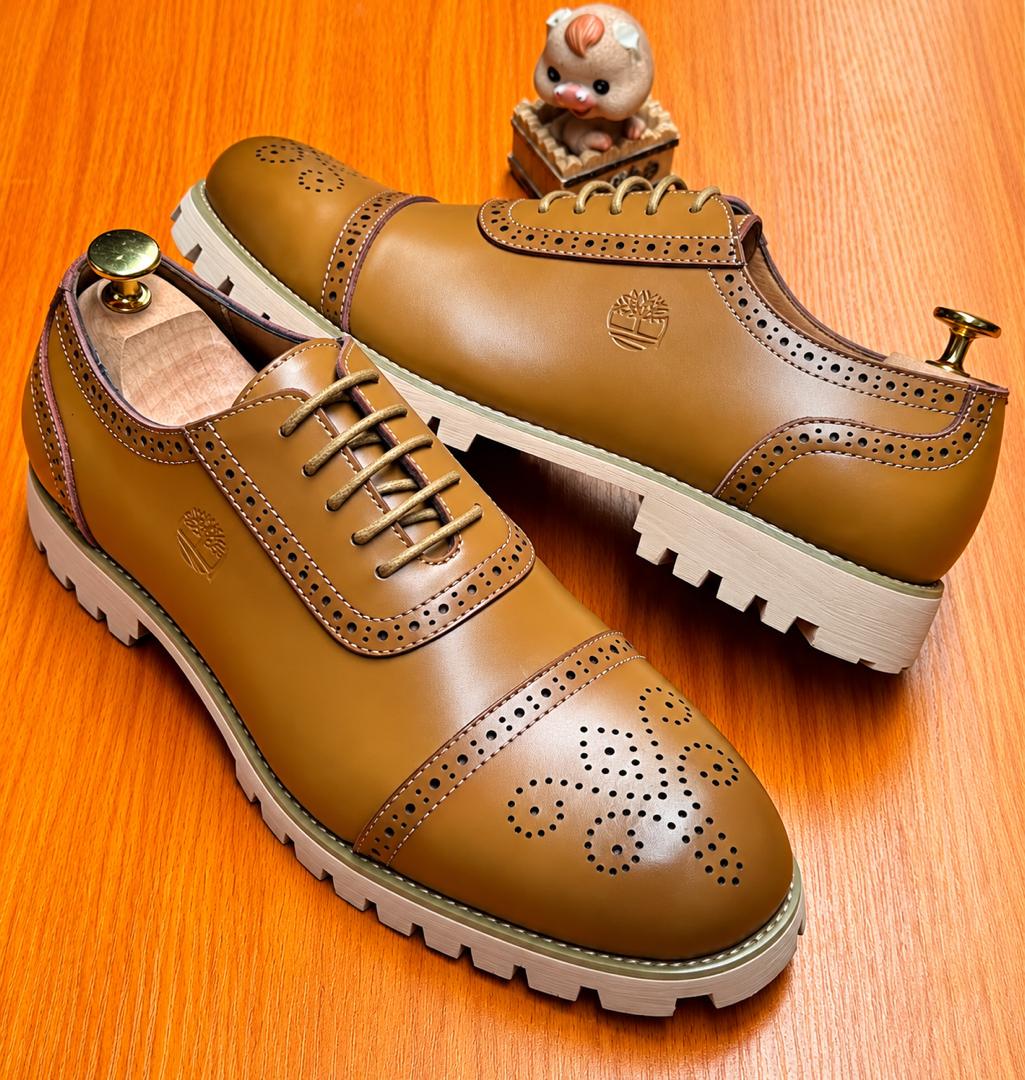 Men’s Toe Derby Shoes – Contrast Lug Sole Lace-Up Oxfords