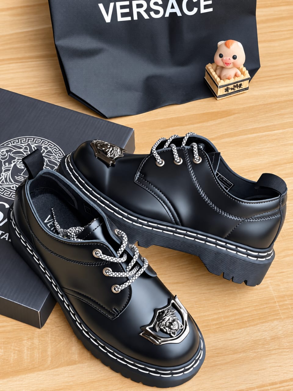 Men’s High-Shine Patent Black Medusa Crest Toe-Plate Derby Shoes – Chunky Lug Sole Lace-Up Oxfords thumbnail 4