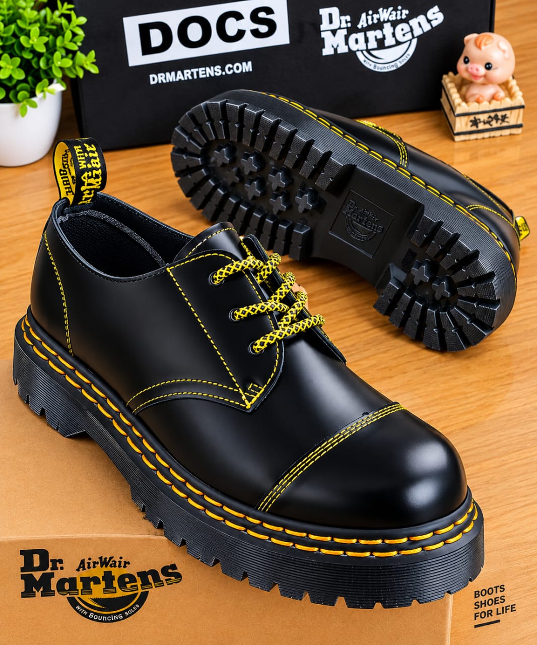 Men’s Matte Black Leather Medusa Crest Toe-Plate Derby Shoes – Smart-Casual Lug Sole Oxfords thumbnail 2
