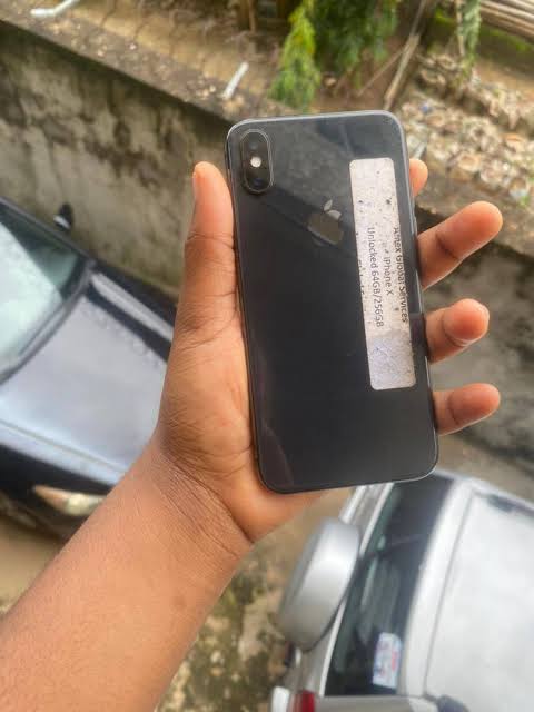 Direct Uk Used Apple Iphone X (Carrier Locked) Excellent Grade A
