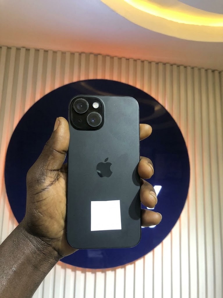 Direct Uk Used Apple Iphone 15 Esim Factory Unlocked (128Gb / 256Gb / 512Gb) — Grade B thumbnail 2